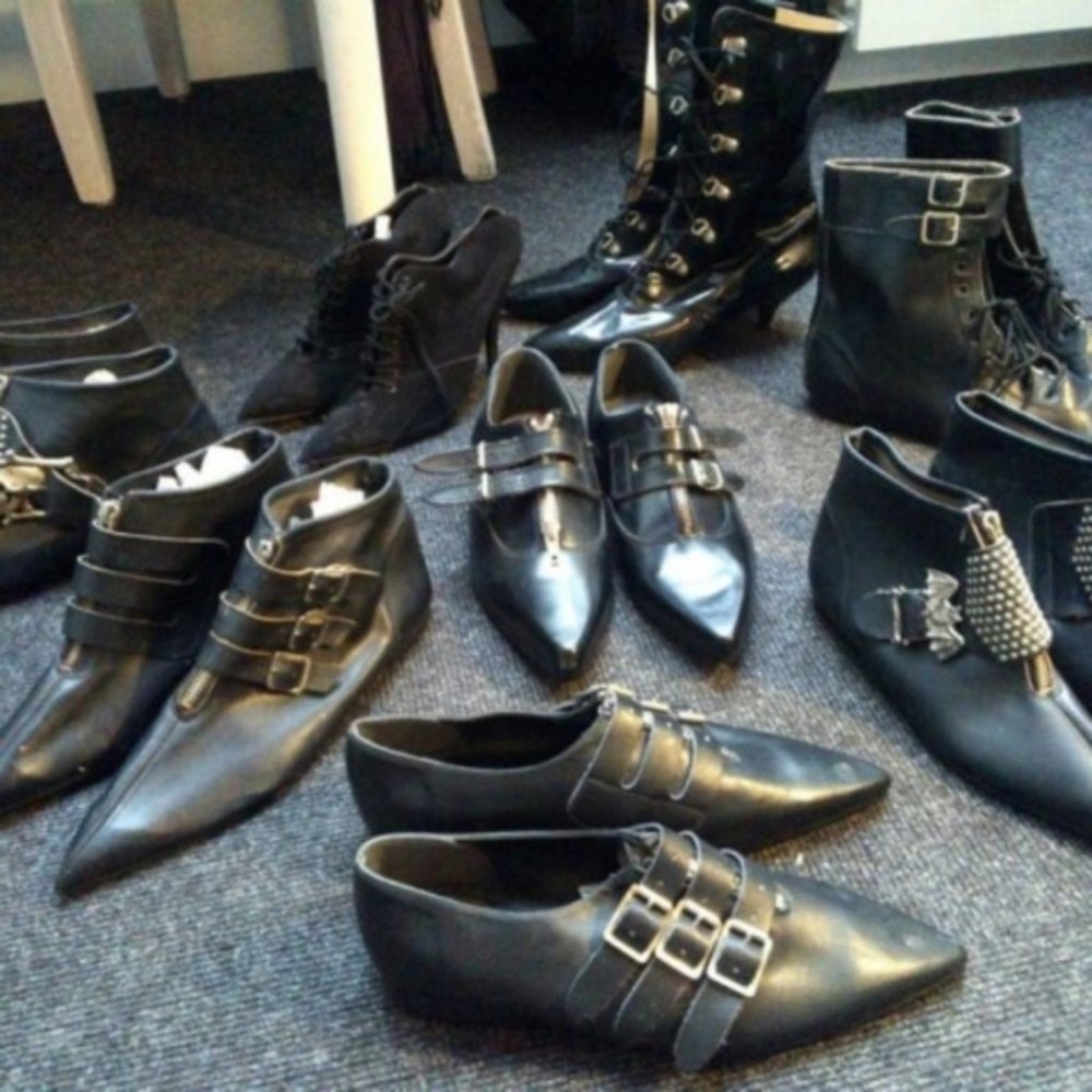 ISO winklepickers / pikes / pointy goth boots - Picture 2 of 2